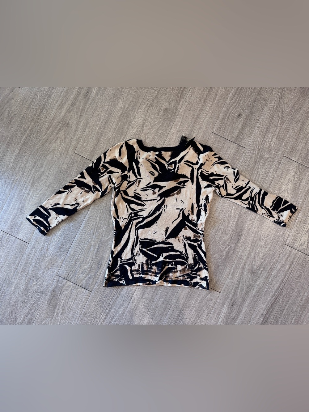Alberto Makali Black, Brown, and Cream Ruffled Blouse - Picture 5 of 9